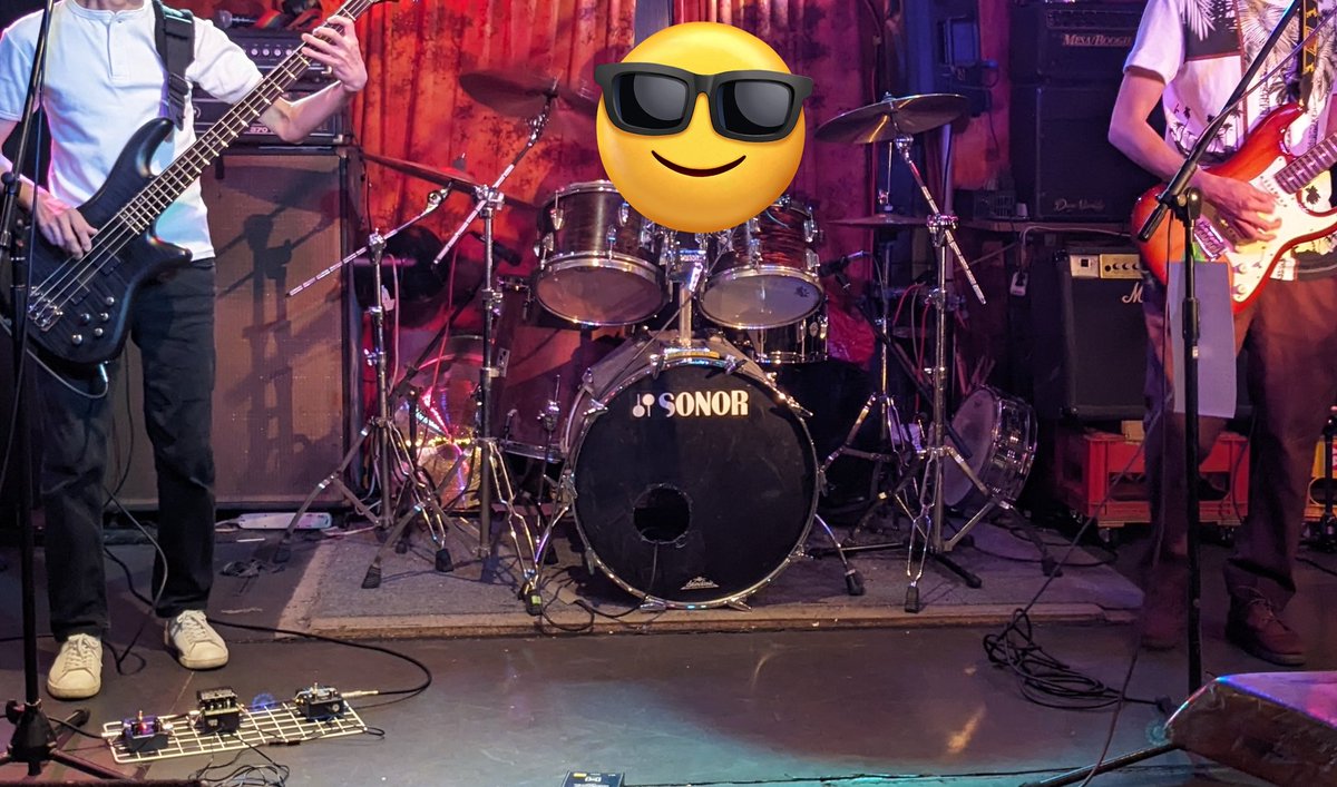 sakuracopyband's tweet photo. 今日はライブハウス視察をして来ました！
写真は私たちのバンドの写真ではありません😅

私達がどこのライブハウスにいつ出演するか、まだお伝えできる段階ではないのですが、ライブ開催に向けて準備は進めています🎤 https://t.co/pi5tbHXgnr