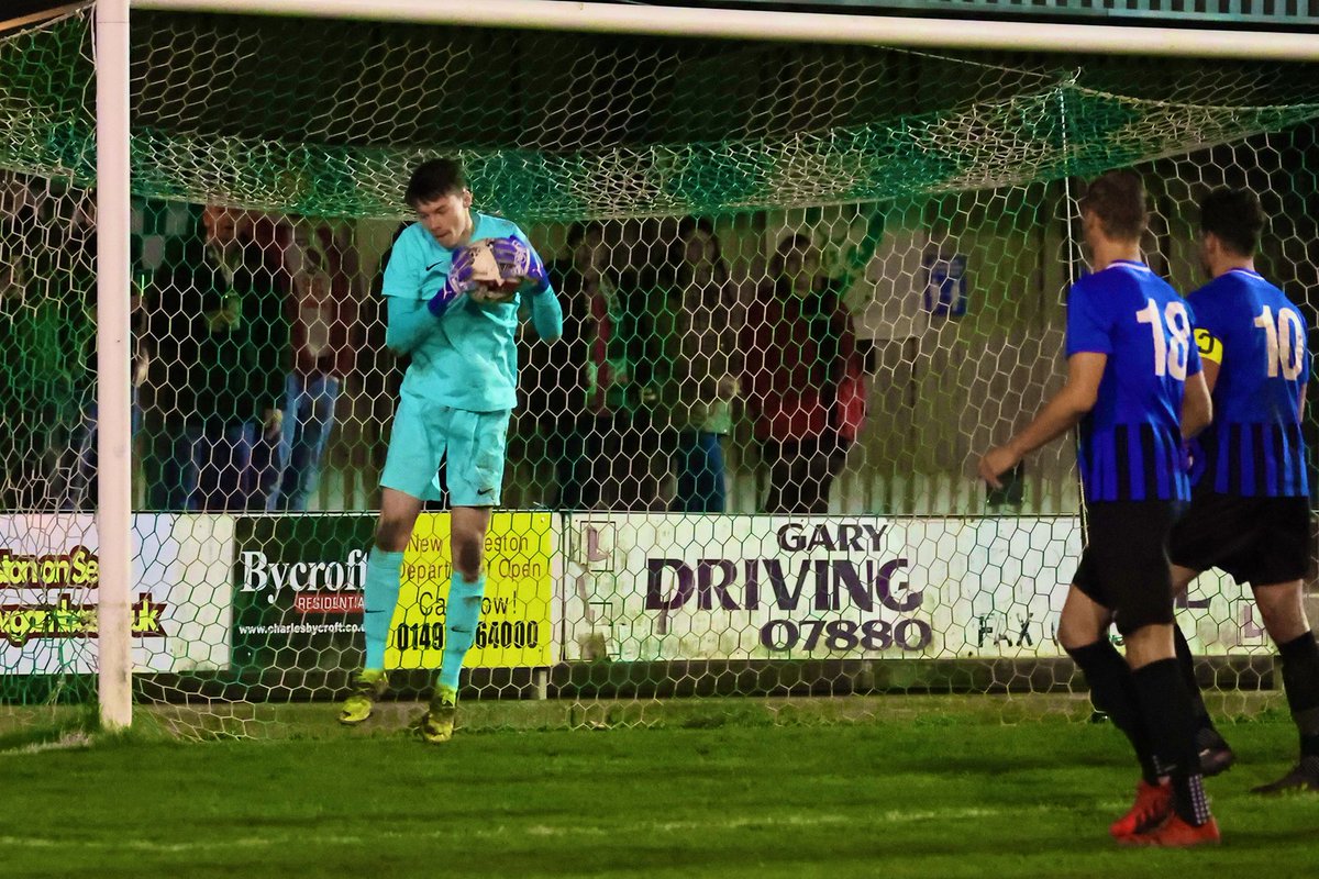 Name: Daniel Blockley
Age: 26
Location: Essex (willing to travel)
Position: Goalkeeper
Previous Clubs: Buckhurst Hill, Great Wakering Rovers, Basildon Town - over 250 matches played

Level Looking For: Step 5-6