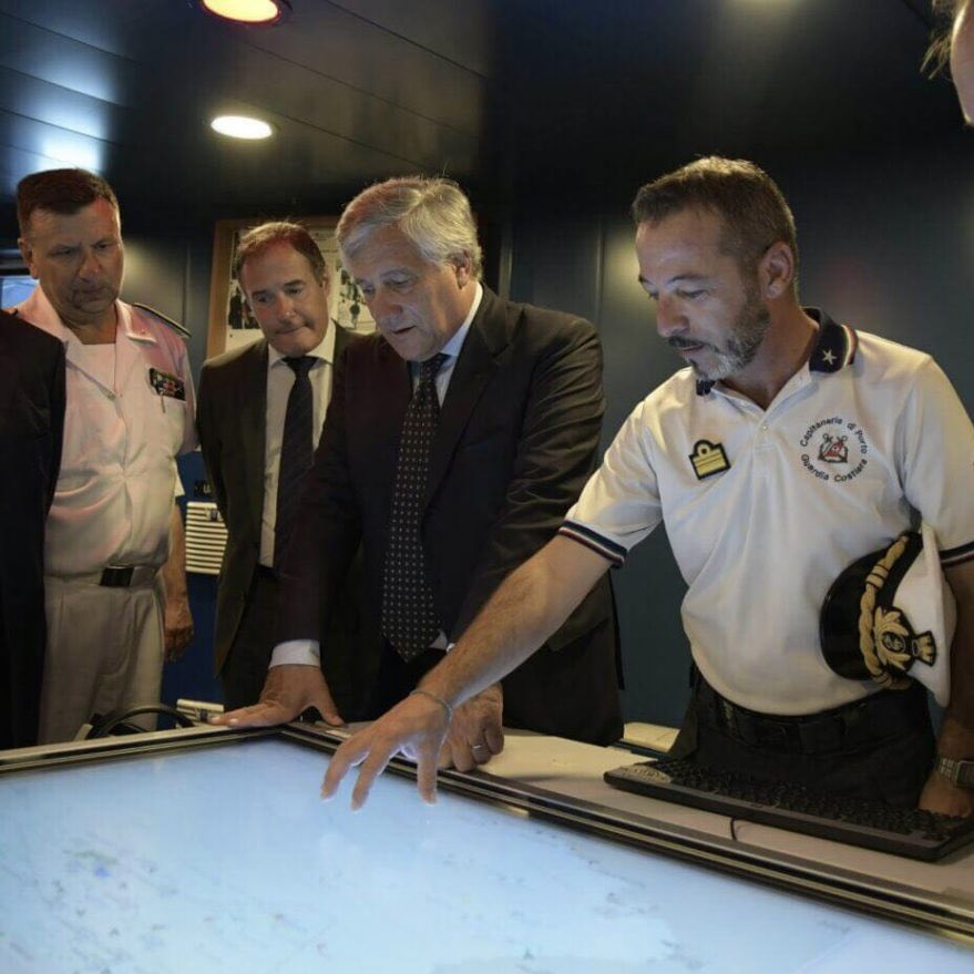 Antonio_Tajani's tweet image. 🇮🇹 Rivolgo un sentito ringraziamento e i miei migliori auguri a tutte le donne e gli uomini della @guardiacostiera in occasione del 160^anniversario di fondazione. Contrasto all’immigrazione illegale, sicurezza, operazioni di ricerca e soccorso in mare. Il Corpo rappresenta un…