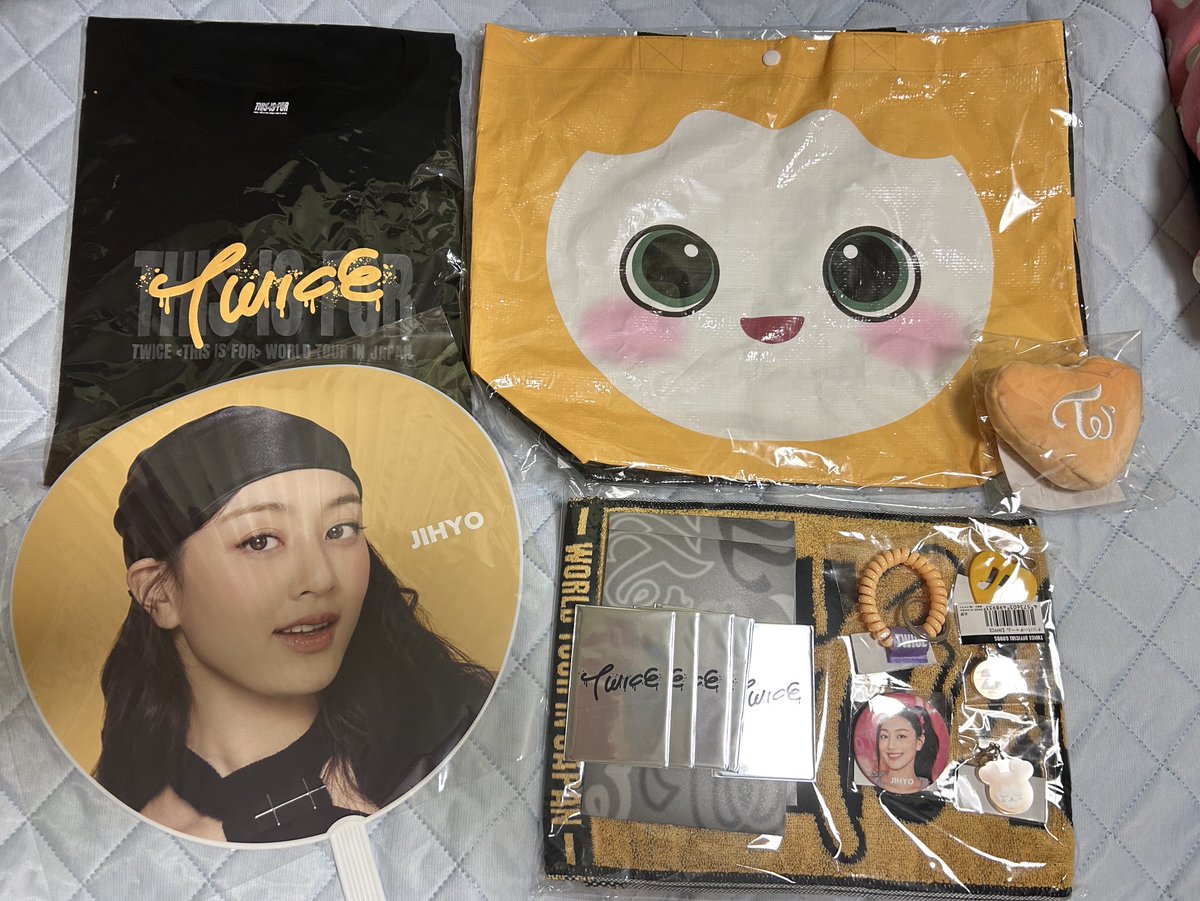 jihyotai0201's tweet photo. 最高の空間でした✨
ジヒョちゃんのペンライトカバー売り切れてて変えなかった😭
#twice
#poppup
#onceと繋がりたい https://t.co/8B9FGZ0mks