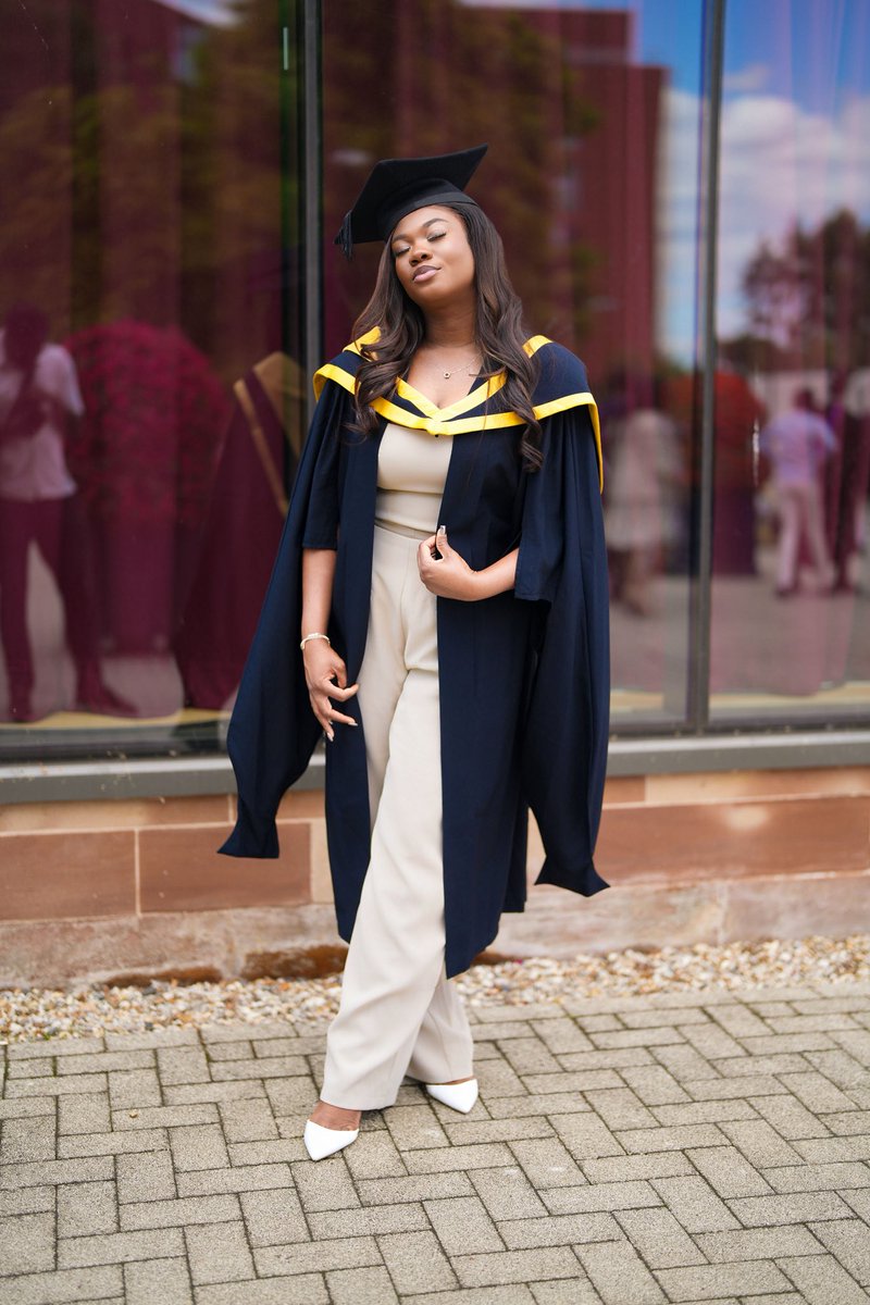 Sunflower baby 🌻 tweet media