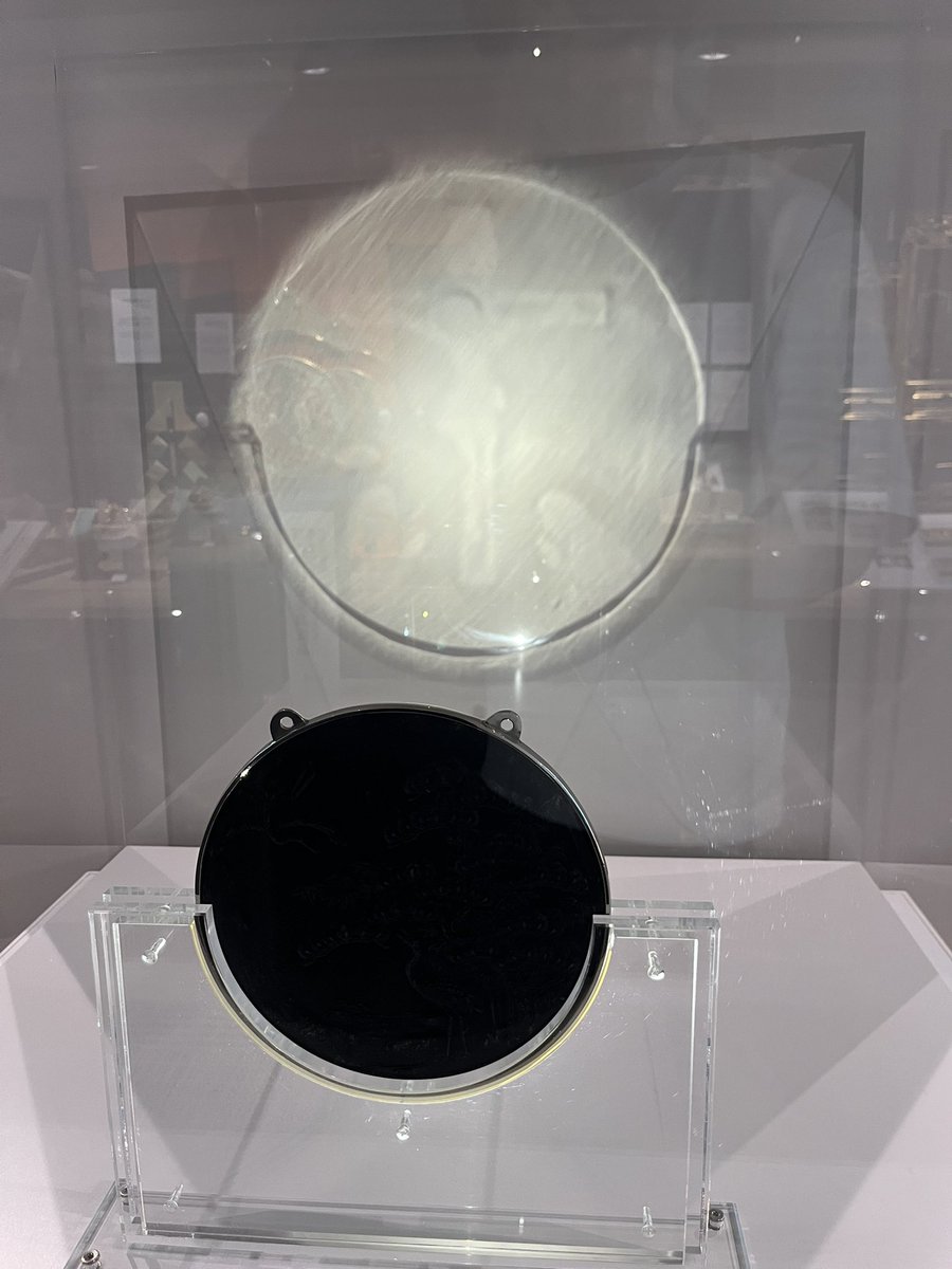 mememe_neteitai's tweet image. BitSummitの休憩中に行った「京都伝統産業ミュージアム」が想像以上によかった
キリシタン魔鏡もありました