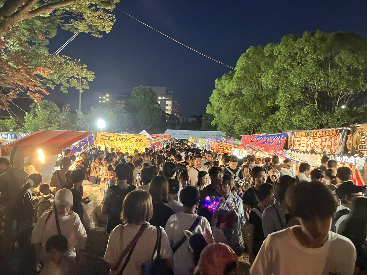 露店は毎年20.21日　午後9時まで。
開始はお昼頃から。
落とし物には充分お気を付け下さい。