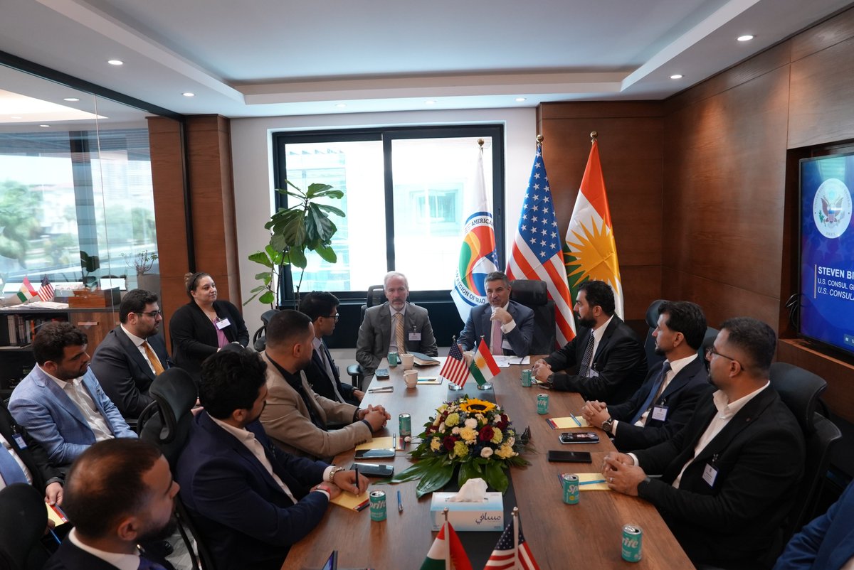 USCGERBIL's tweet image. CDA Fagin met with AmCham members, visited the Diwan Group’s new Ashley Home Store showroom in Erbil, & the largest Burger King Iraq franchise in the region. Good to meet businesses & entrepreneurs who brought iconic US brands to IKR & are bolstering U.S.-IKR economic ties.