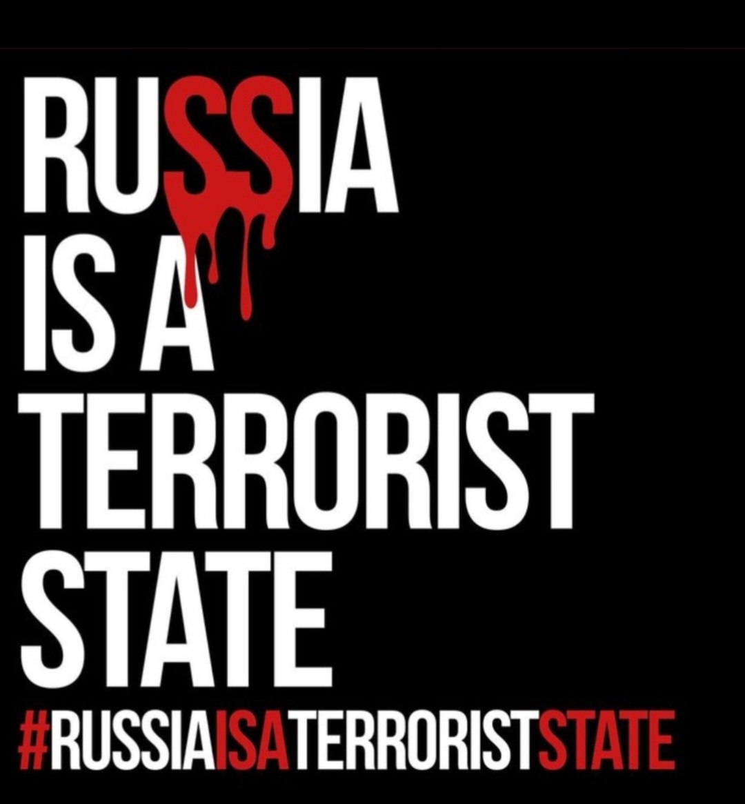Explosion der russischen  Geran  2-Drohne neben Yak-52-Flugzeugen, die als Abfangjäger fungierten.
#RussiaIsATerroristState