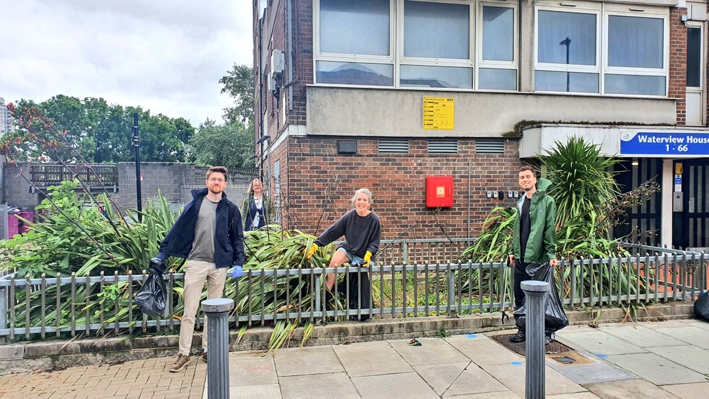 Thanks to everyone who joined today’s estate clean-up at Waterview House block, even in the rain! 
Great to see the block looking better each time.
 🙌
#WaterviewHouse #TRA #CommunityCleanUp #TowerHamlets