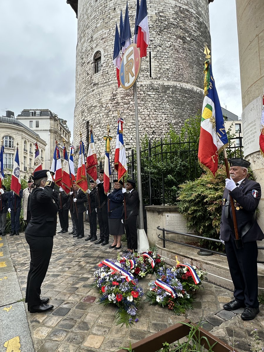 Prefet76's tweet image. 🕯️ 20 juillet — Journée nationale de la mémoire
« Transmettre, c’est dire la vérité. »
La République rend hommage aux victimes des crimes racistes et antisémites perpétrés par l’État français lors de la rafle du Vel’ d’Hiv’ et célèbre le courage des Justes de France.
Ces…