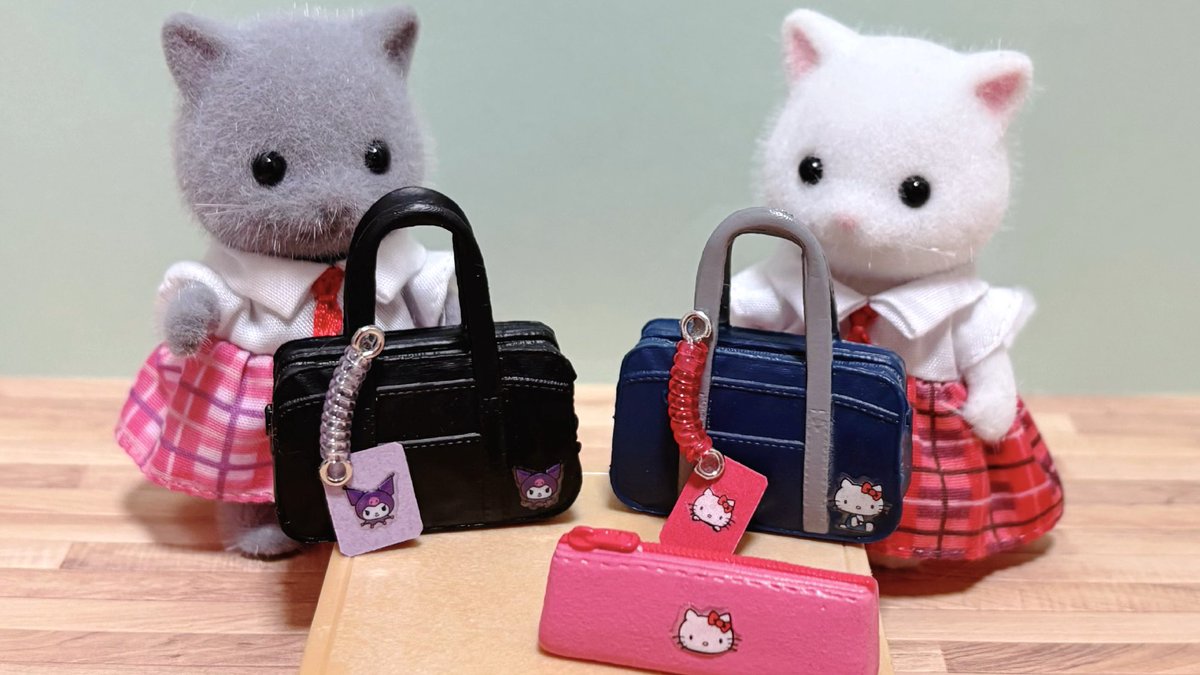 lunapoyon's tweet image. セリアのサンリオネイルシール、ミニチュアに貼るだけでかわいいサンリオグッズがたくさんできます💕
#シルバニア工作 #セリア