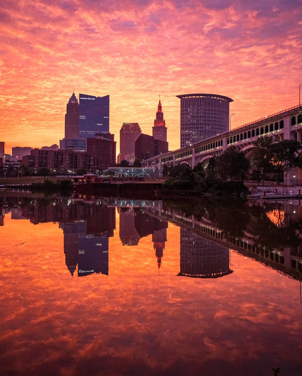 clevelanddotcom (@clevelanddotcom) on Twitter photo Happy Sunday, Cleveland! This fiery summer sunrise over The Land is practically perfect 😍🔥
Photo: <a href="/GabeWasylko/">Gabe Wasylko</a> Happy Sunday, Cleveland! This fiery summer sunrise over The Land is practically perfect 😍🔥
Photo: <a href="/GabeWasylko/">Gabe Wasylko</a>