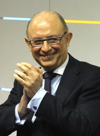 manelmarquez's tweet image. LLAMAD LADRON A MONTORO Y SU EQUIPO PERO TAMBIÉN AL PARTIDO POPULAR.
Las empresas del 'caso Montoro' se ahorraron 1.000.000.000 € desde 2014 gracias a los beneficios fiscales arrancados a Hacienda por la estafa corrupta de #Montoro
Feijoo nunca sabe nada!
publico.es/politica/tribu…