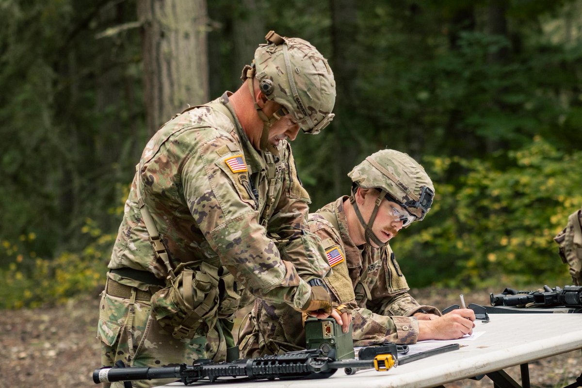 I_Corps's tweet image. Meet SSG Christopher Orman with 62D MED
He isn't loud about what he does, but he shows up every day with two goals. Take care of his Soldiers & get the mission done. For SSG Orman, service is simple: be there when things are hard, learn, grow & help others do the same #whyiserve