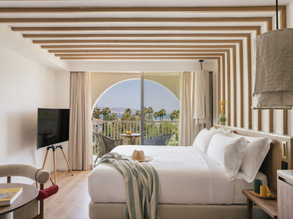 Spain in Ireland (@spaininireland) on Twitter photo 🆕Three new #Meliá luxury hotels in #Marbella and #Fuerteventura
👉 spaintravelnews.co.uk/001932_three-n…
#VisitSpain #YouDeserveSpain #SpainNews <a href="/MeliaHotelsInt/">Meliá Hotels International</a> @ifuerteventura <a href="/MARBELLATURISMO/">MARBELLA TURISMO</a> 🆕Three new #Meliá luxury hotels in #Marbella and #Fuerteventura
👉 spaintravelnews.co.uk/001932_three-n…
#VisitSpain #YouDeserveSpain #SpainNews <a href="/MeliaHotelsInt/">Meliá Hotels International</a> @ifuerteventura <a href="/MARBELLATURISMO/">MARBELLA TURISMO</a>