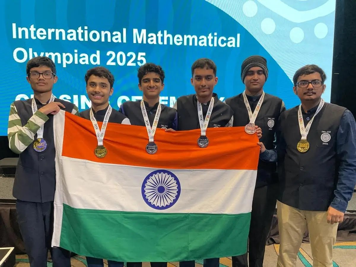 praful_patel's tweet image. 🇮🇳 Proud moment for India!
At the 66th International Mathematical Olympiad 2025 held in Sunshine Coast, Australia,
India secured 7th place out of 110 countries, winning 3 Gold, 2 Silver, 1 Bronze, and set a national record score of 193 out of 252.
#IMO2025 #TeamIndia…