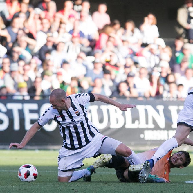 MarcCastells8's tweet image. 103, Gloriós!
Feliç aniversari @CDCastellon 🤍🖤
#PPO