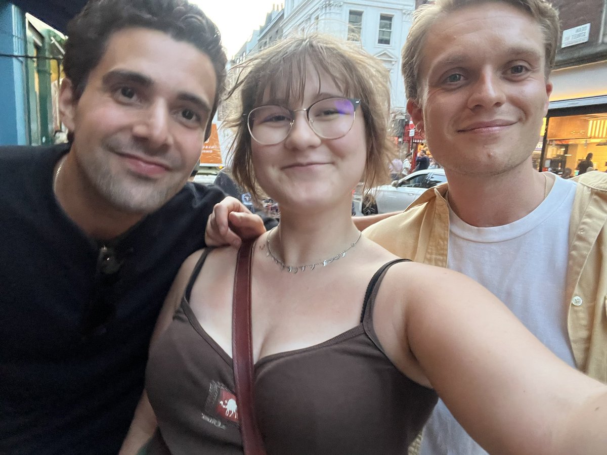 tomgcthinker's tweet image. tom and fabien frankel with a fan recently💛
via @lorientrail