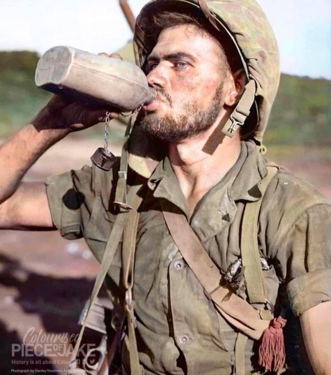 J&L Historical (@jason_r_burt) on Twitter photo In July of 1944, Marine Thomas Underwood takes a sip of water from his canteen during the fighting on Saipan. 🪖
Underwood would survive the fighting on Saipan, but was killed in action on Iwo Jima. 🪦
<a href="/PieceJake/">Colourised Piece of Jake</a> on the colorization 🎨 In July of 1944, Marine Thomas Underwood takes a sip of water from his canteen during the fighting on Saipan. 🪖
Underwood would survive the fighting on Saipan, but was killed in action on Iwo Jima. 🪦
<a href="/PieceJake/">Colourised Piece of Jake</a> on the colorization 🎨