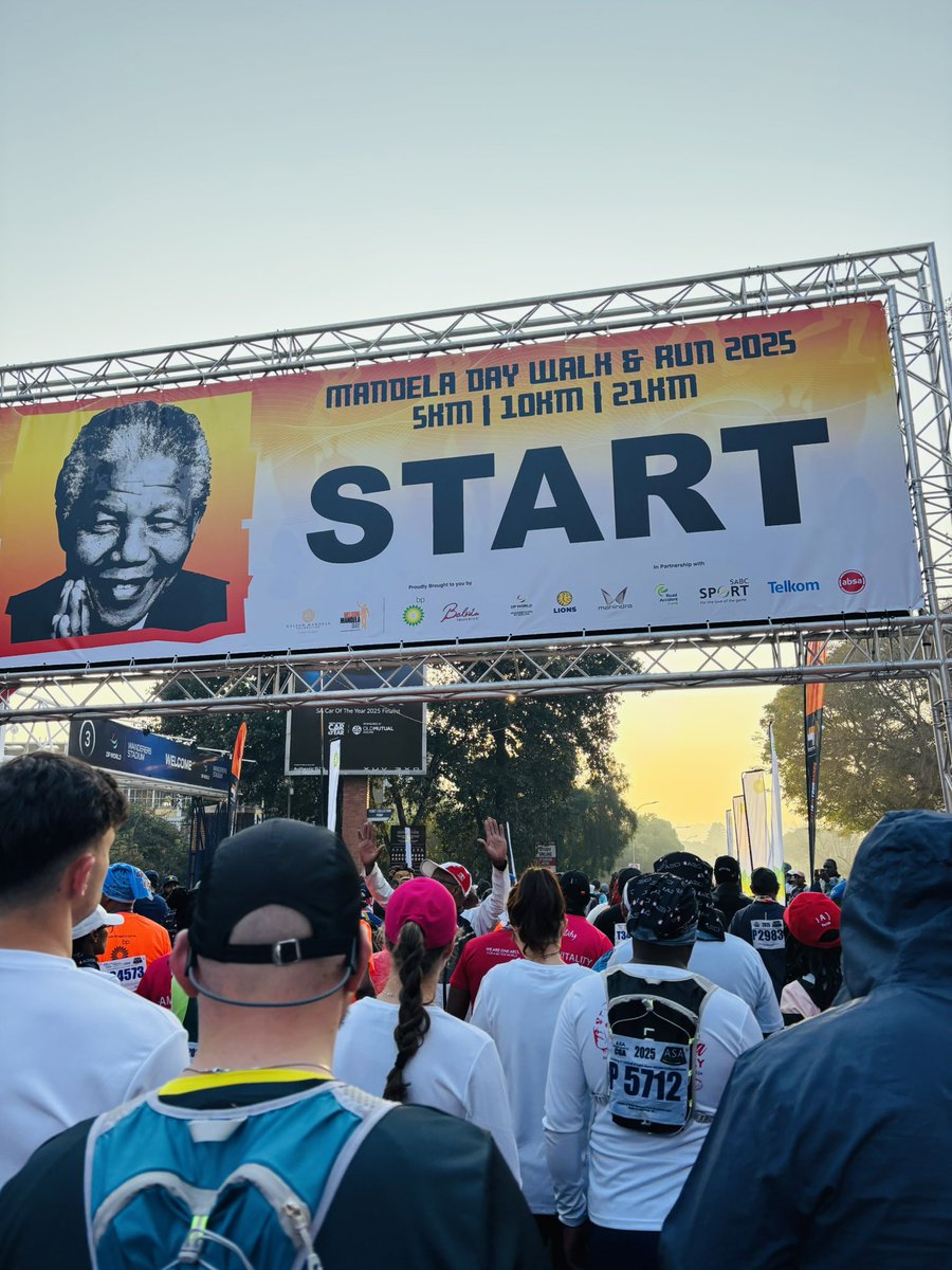 LadyCharrr1's tweet image. Yesss I knew it…..it’s gonna be difficult but we gonna run😂💪🏿#TopRunners #MandelaDay2025 #mandeladaywalkandrun2025