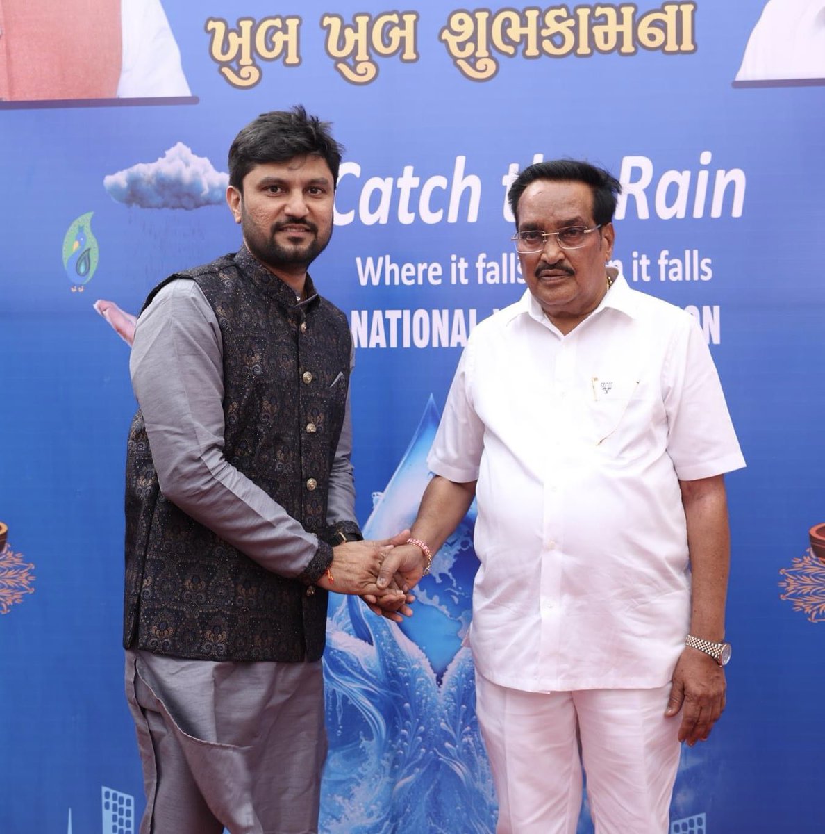 monil_thaker's tweet photo. ગુજરાત ભાજપને નવી ઊંચાઈઓ પર લઈ જનારા, પેજ સમિતિના પ્રણેતા, કુશળ સંગઠનકર્તા અને ગુજરાત પ્રદેશ ભાજપના યશસ્વી અધ્યક્ષ, કેન્દ્રીય જળ શક્તિ મંત્રી શ્રી @CRPaatil સાહેબ ને પ્રમુખ તરીકે સફળતાપૂર્વક ૫ વર્ષ પૂર્ણ કરવા બદલ ખૂબ ખૂબ અભિનંદન સહ શુભેચ્છાઓ. https://t.co/A7fa9aAStM