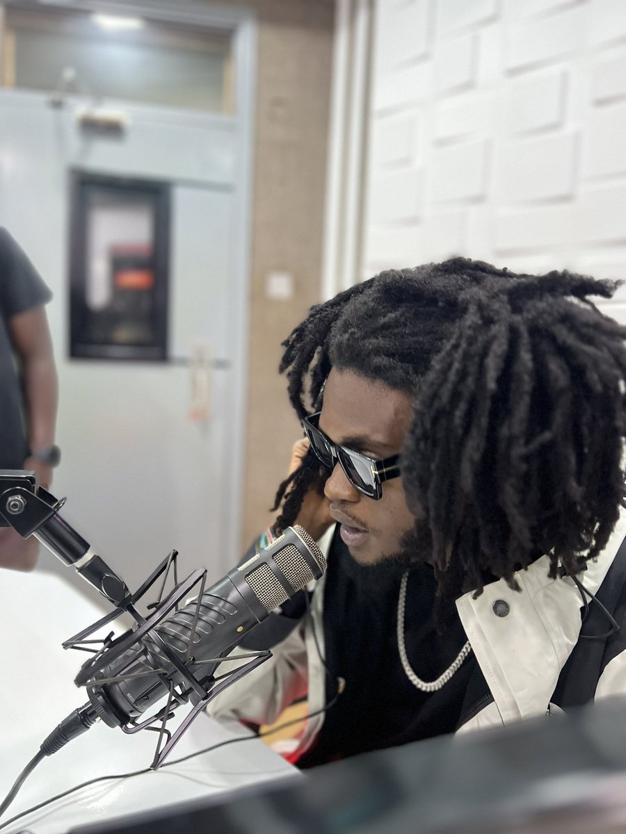 J E N E👑✨ (@orijinaljenesis) on Twitter photo Love to the <a href="/97fmRadiocity/">97FM Radiocity</a> #SNMS for the #Unscripted premiere ❤️🔥🔥
ffm.to/unscripted-jen… Love to the <a href="/97fmRadiocity/">97FM Radiocity</a> #SNMS for the #Unscripted premiere ❤️🔥🔥
ffm.to/unscripted-jen…