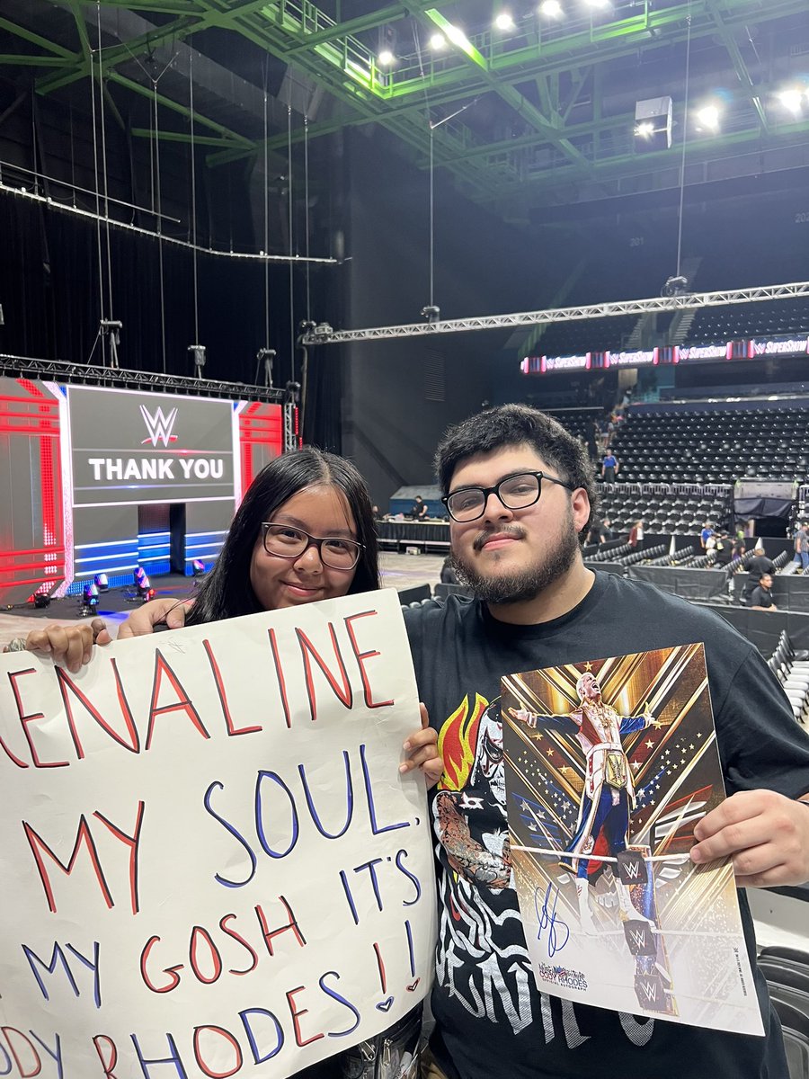 love_5409's tweet photo. WWE filled weekend!! Had so much fun at Smackdown in San Antonio then super show in Corpus!! Even got Cody Rhodes to sign my poster (even though it was my Chelsea Green poster, i still absolutely love it!!! 💓🥹). #WWECorpusChristi https://t.co/jxXPdbwME2