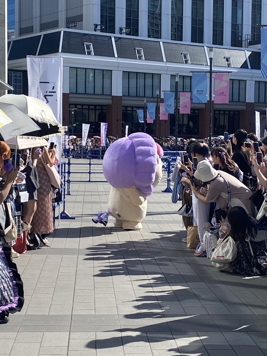 rt___hp_'s tweet photo. ろふまお先生と百花繚乱
潜入 https://t.co/wCONvSjik6