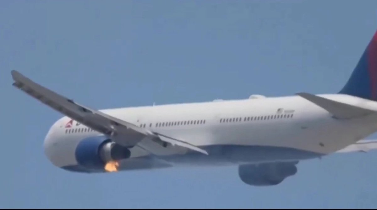 🇺🇸 Un Boeing 767-400 de Delta en provenance de Los Angeles à destination d’Atlanta a effectué un atterrissage d’urgence le 18 juillet après qu’un incendie a été détecté dans le moteur gauche peu après le décollage.

Tous les 282 passagers, les 10 agents de bord et les 2 pilotes