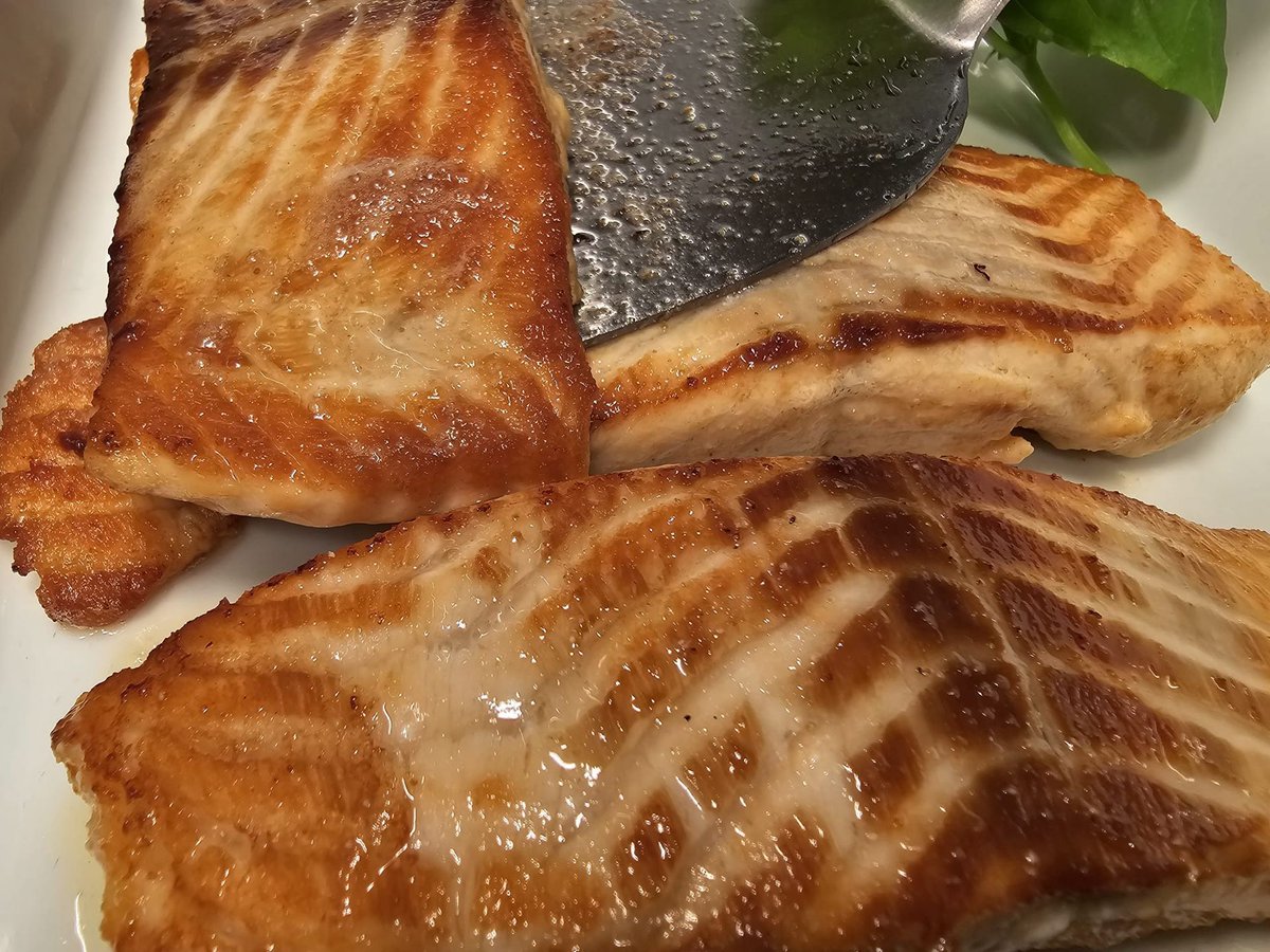 HeathCourtHotel's tweet image. Today is the day.... our carvery returns from 12.30pm - 6.30pm! If you haven&apos;t already booked your table give us a call on 01638 667171.

#Carvery #SundayLunch #BookYourTable #HeathCourtHotel #Newmarket #NewmarketSuffolk