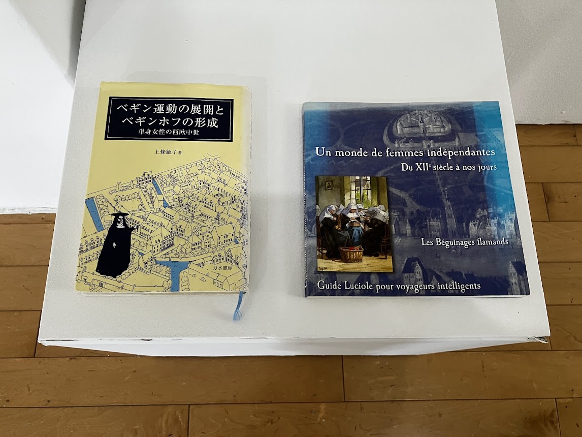 forimalist's tweet image. TOKASレジデンス2025「リンガ・フランカ Part2」8/10迄。
クリストファー=ジョシュア・ベントン Christopher Joshua BENTONの三重県鳥羽とアラブ首長国連邦の養殖真珠と奴隷労働に関する寓話映像作品と、AKONITOの中世フランドル地方の女性自立組織「ベギン会」に関する作品展示が特に印象に残った。