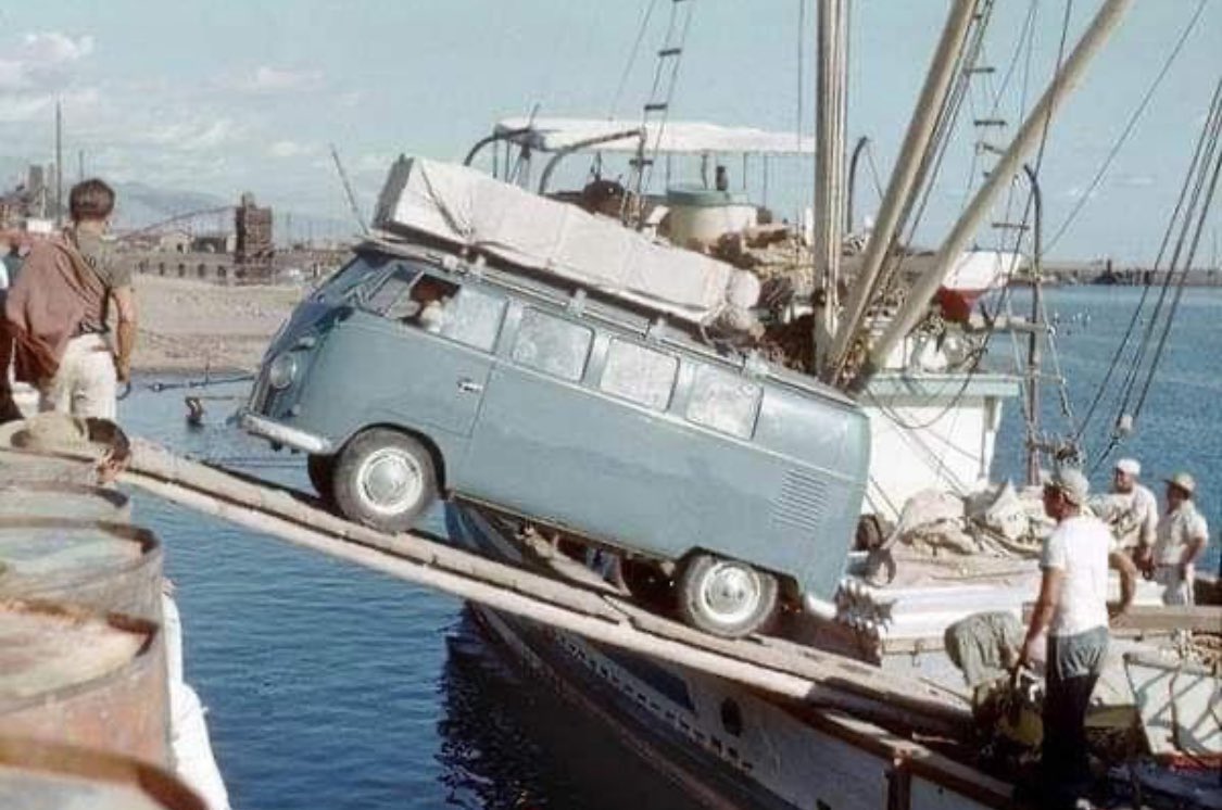 Volkswagen4ever's tweet photo. #throwback #vw #volkswagen #splitbus https://t.co/v4dYE1WMCn