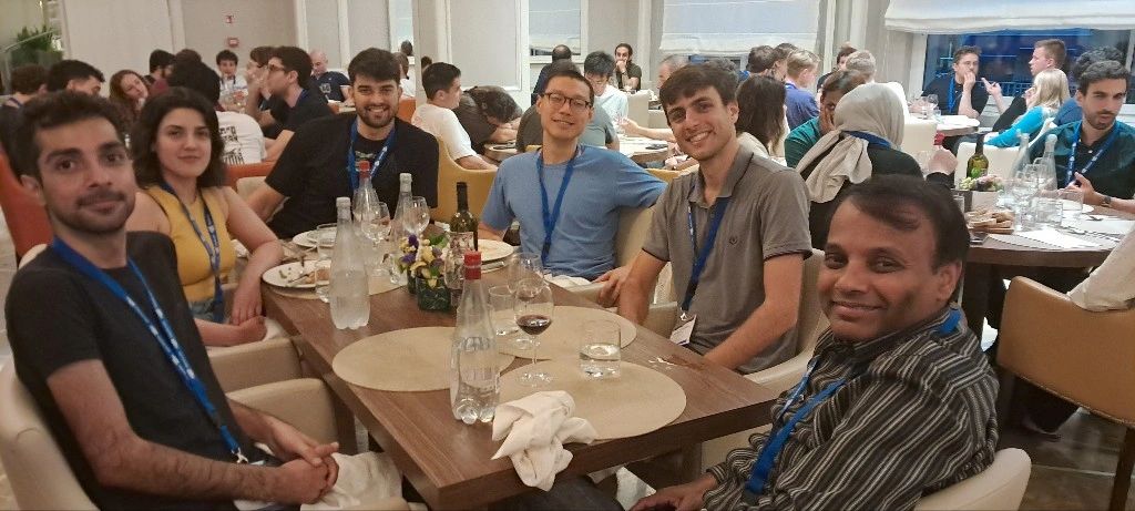 pulp_platform's tweet image. We are sharing one more photo from #ACACES2025 in Fiuggi where we enjoyed a dinner with Prof. Subhasish Mitra. Big Thank you to the organizers @hipeac and Bowen for the pic!