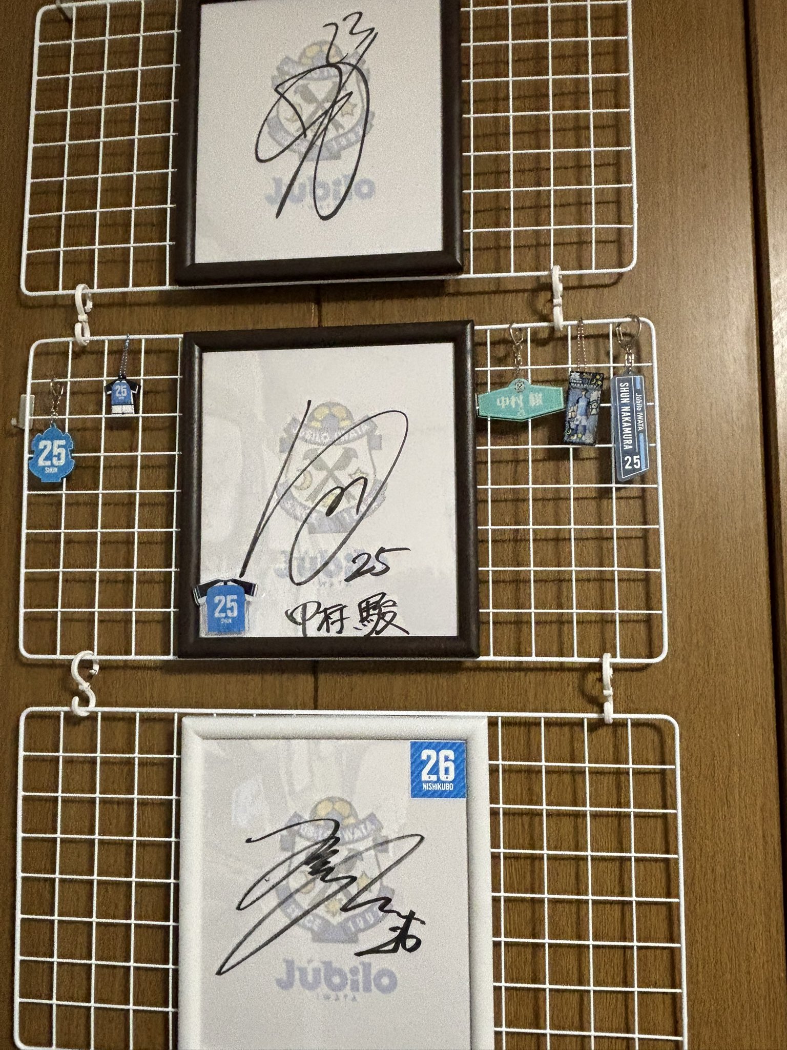 ジュビロ　サイン色紙　ジュピポン ジュビロ磐田サイン色紙 中村俊輔 名波浩 川又堅碁 カミンスキー
