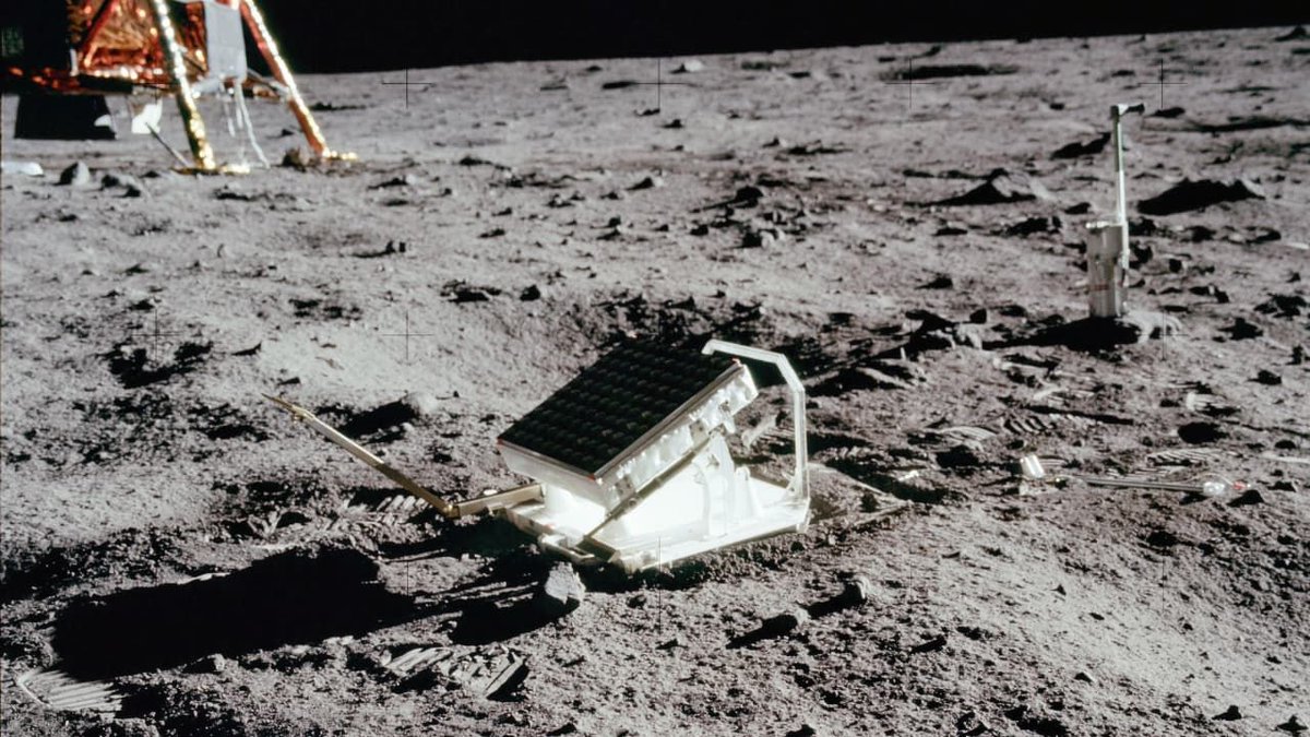 RedSharkNews's tweet image. The seven retroreflectors placed on the Moon's surface will bounce photons back to you if you have a laser powerful enough: The Technology That Proves That Yes, the Lunar Landings Really Did Take Place. Read more here: buff.ly/sojh7gv