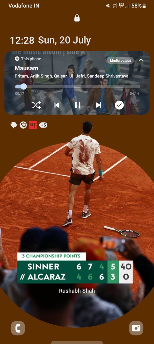 Sunday, this , and a coffee.🫁