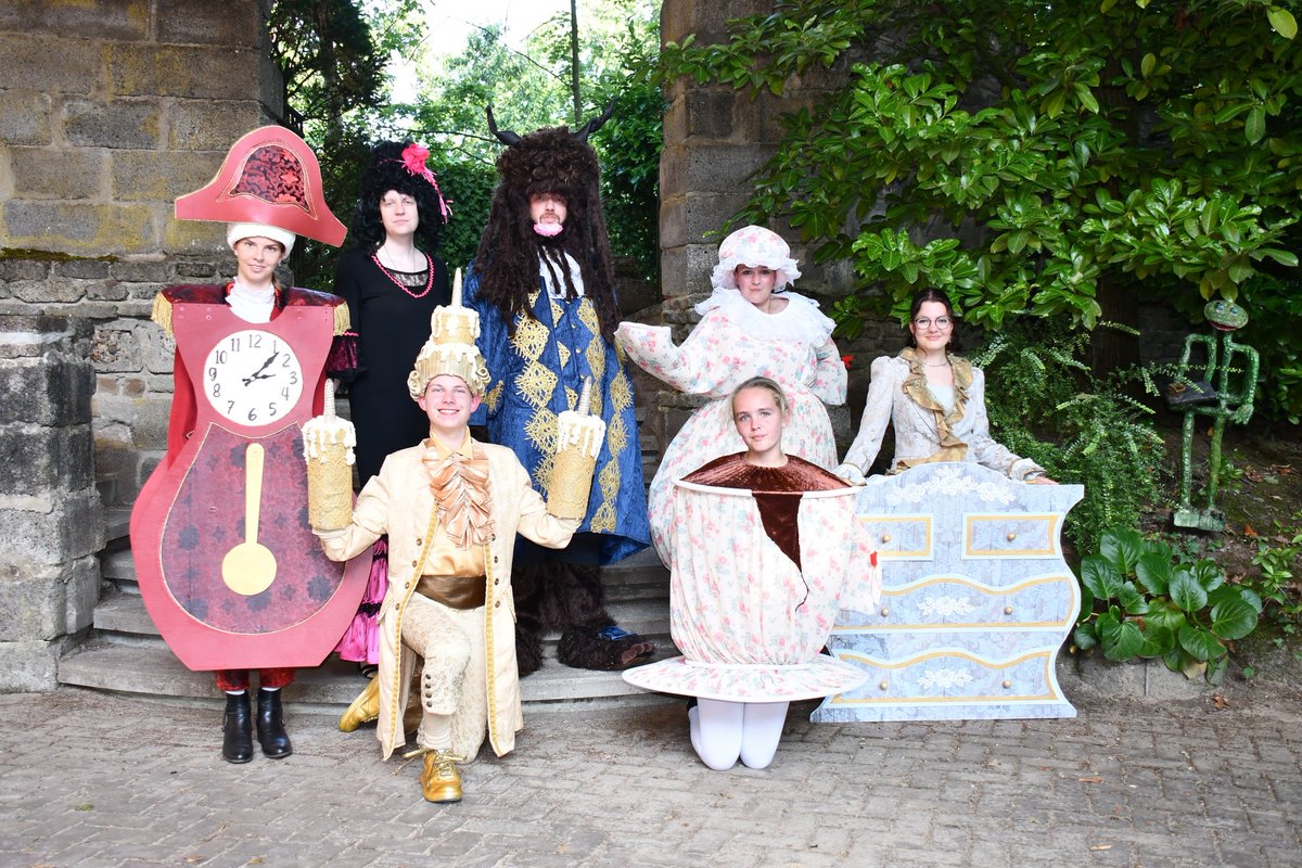 Theatergroep Mariahout speelt zondag 27 juli Belle en het Beest in het Slottuintheater. Een vrolijke, eigen versie van het bekende verhaal. Maar eerst, aanstaande woensdag 23 juli: Tijl Damen met Sweet Home.  - mailchi.mp/slottuintheate…