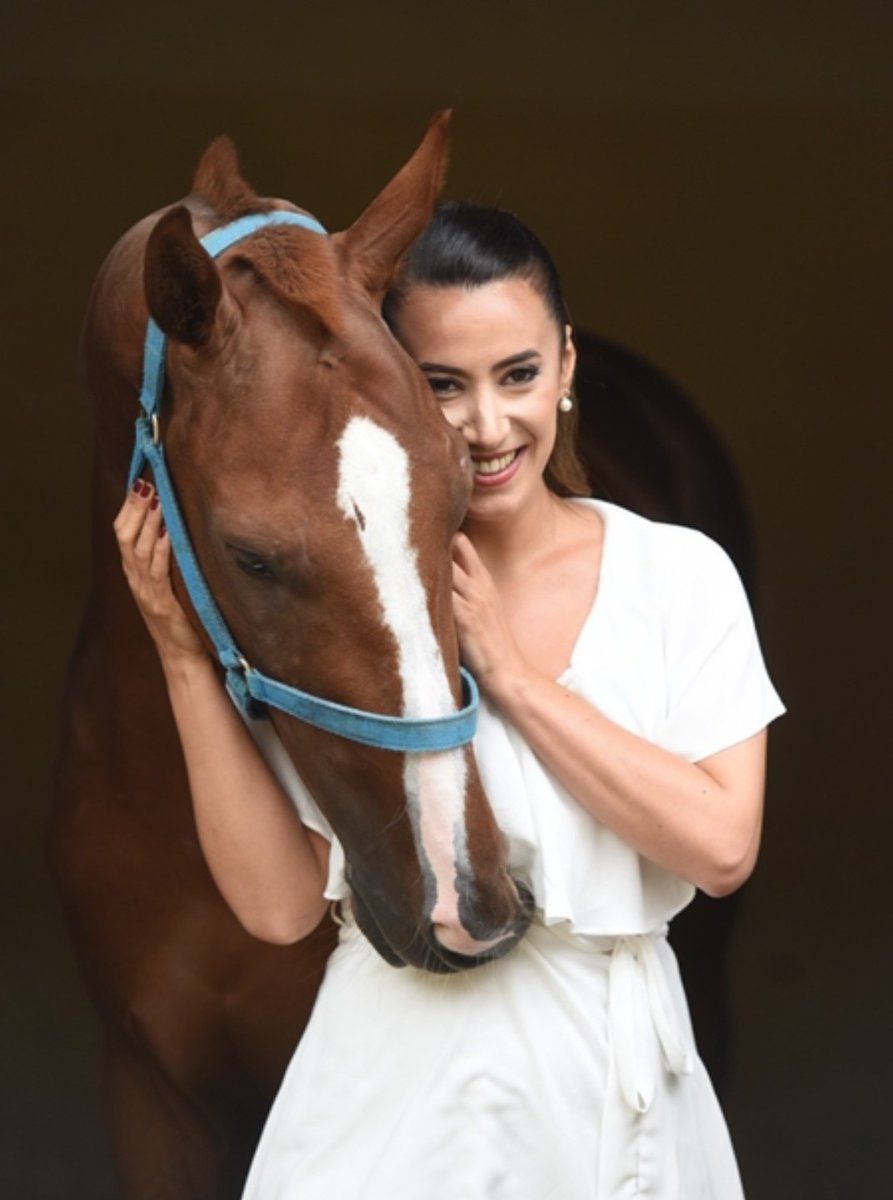 Esen gök Allah rahmet eylesin çok üzüldüm camianın başı sağolsun 🙏