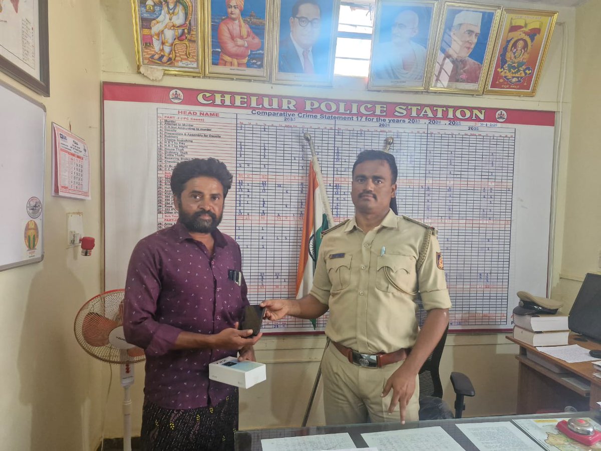 SPTumkur's tweet photo. ನಮ್ಮ ತುಮಕೂರು ಜಿಲ್ಲೆಯ ಪೊಲೀಸ್ ಠಾಣಾ ವ್ಯಾಪ್ತಿಗಳಲ್ಲಿ ಕಳೆದು ಹೋಗಿದ್ದ #ChelurPS ನ 04 ಮೊಬೈಲ್ ಫೋನನ್ನು #CEIR ಪೋರ್ಟಲ್ ಮೂಲಕ ಪತ್ತೆ ಮಾಡಿ ವಾರಸುದಾರರಿಗೆ ಹಿಂದಿರುಗಿಸಲಾಗಿರುತ್ತದೆ.
#TumakuruDistrictPolice
#LostMobileTraced
#CEIRPortal
@venkatashok https://t.co/6vLn1k3ghk