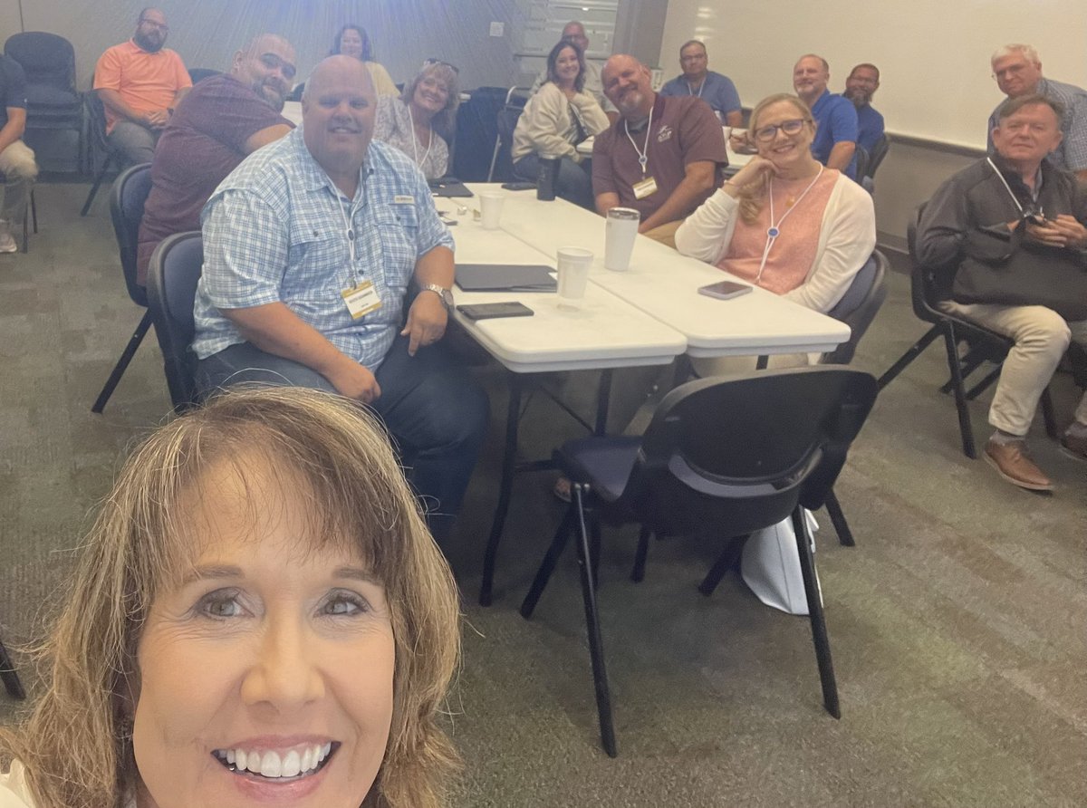 RYHT_ETexas's tweet image. As if they’re not dedicated enough, 150 Trustees and Sups spent their Saturday with me! Thank you @Region7ESC for a wonderful day! @RYHTexas