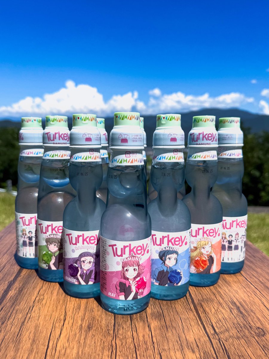 obasteSA_alpico's tweet image. \かんぱ〜い!/
【Turkey!ラムネ】
テレビアニメ「Turkey!」に登場するラムネは好評販売中です✨
暑〜い夏が始まりました!
冷えたラムネで乾杯しましょう😊
#姨捨SA #信州SA #ラムネ
#turkey_anime #ターキー
#Turkey_ラムネで乾杯