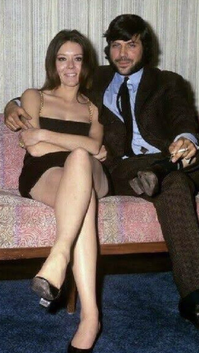 Remembering Diana Rigg. Born this day in 1938. English actress of stage and screen. Her roles included Emma Peel in the TV series The Avengers. Countess Teresa di Vicenzo, wife of James Bond, in On Her Majesty's Secret Service and Olenna Tyrell in Game of Thrones #DianaRigg ❤️🥀