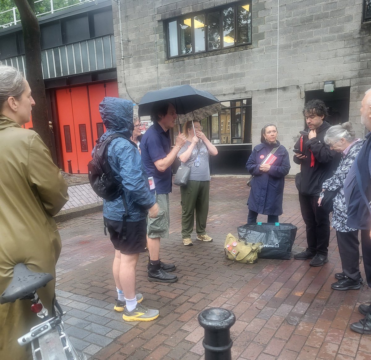 sfajanathomas's tweet image. Yesterday morning, Hackney Labour was out in Stoke Newington, engaging with residents at their doorsteps despite the rain.
We're proud to hear that the community appreciates our work as local Labour councillors. Thank you all for your support; it motivates us to keep delivering…