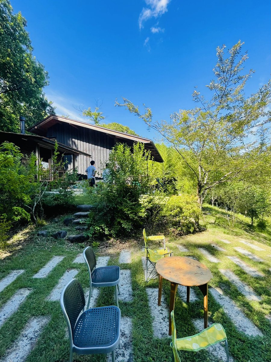 team Timberize、桜設計集団の安井昇さんが設計された八ヶ岳の“秘密基地”を訪ねました。