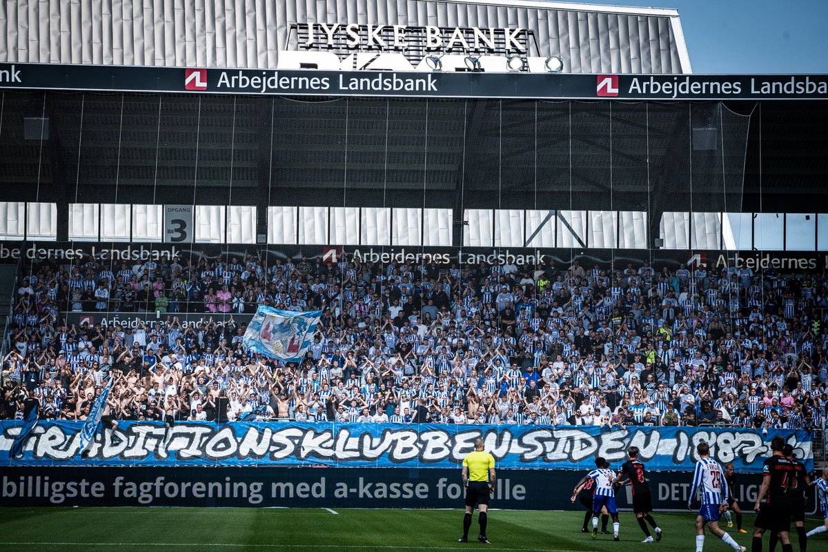 ⚽️KAMPDAG⚽️

VI ER TILBAGE I SUPERLIGAEN🤯
VI INDTAGER HERNING 🔥
VI JAGTER SEJREN💙

Tag op og hent de point med hjem til Fyn! 💪🏼
#obdk 

📸 <a href="/idiotjohan/">johan</a>