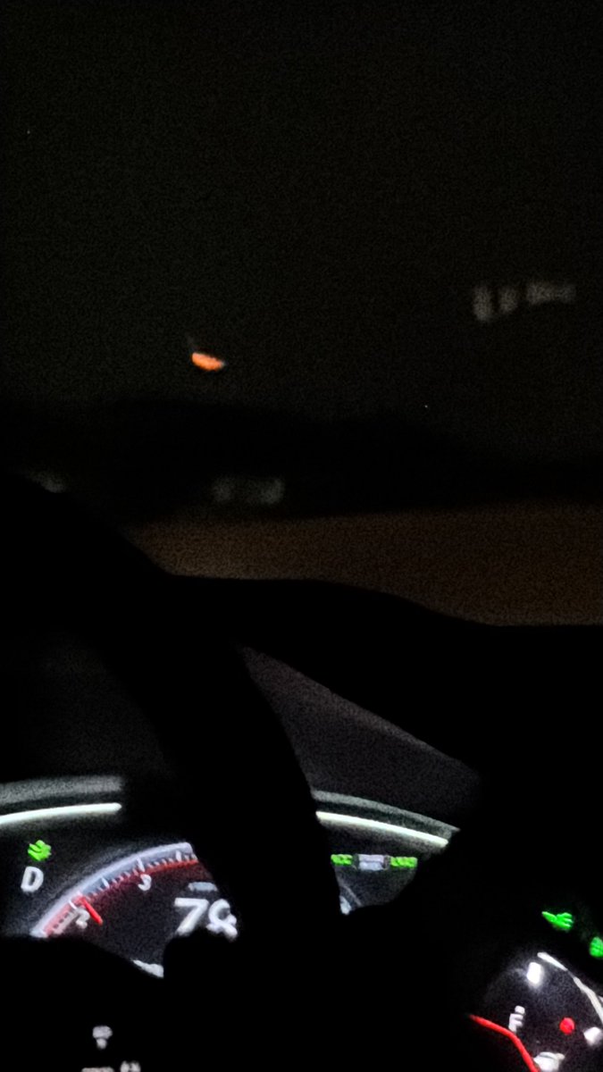 WayneAlmightyy's tweet image. tha moon look sexy rn weak ass iphone not helping