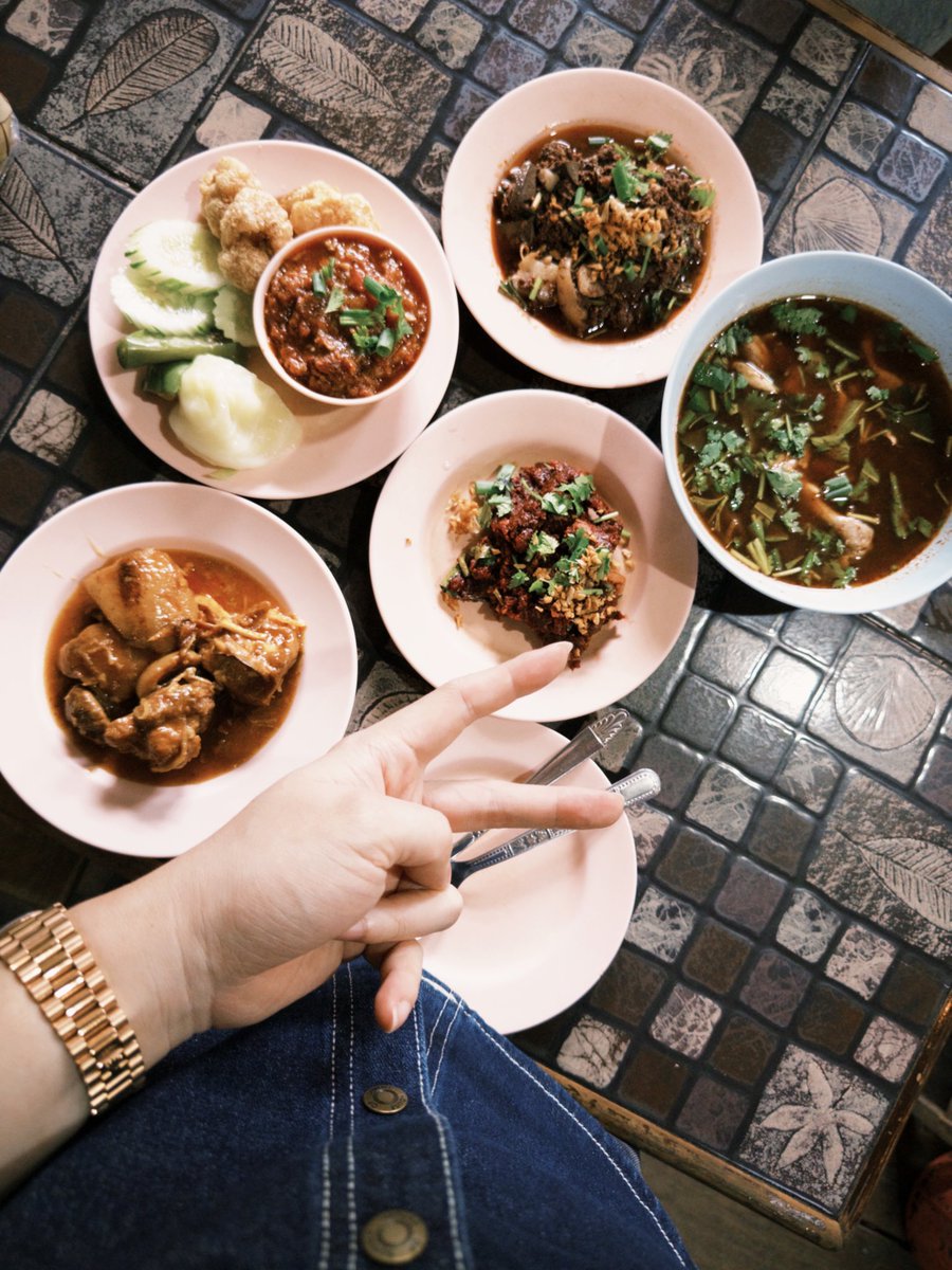 Benzalert_np's tweet image. ถึงเจียงใหม่ละ! กุ้ยลาบกำ มา ๆ อ้ายสาย 😋@spy_hemmawich