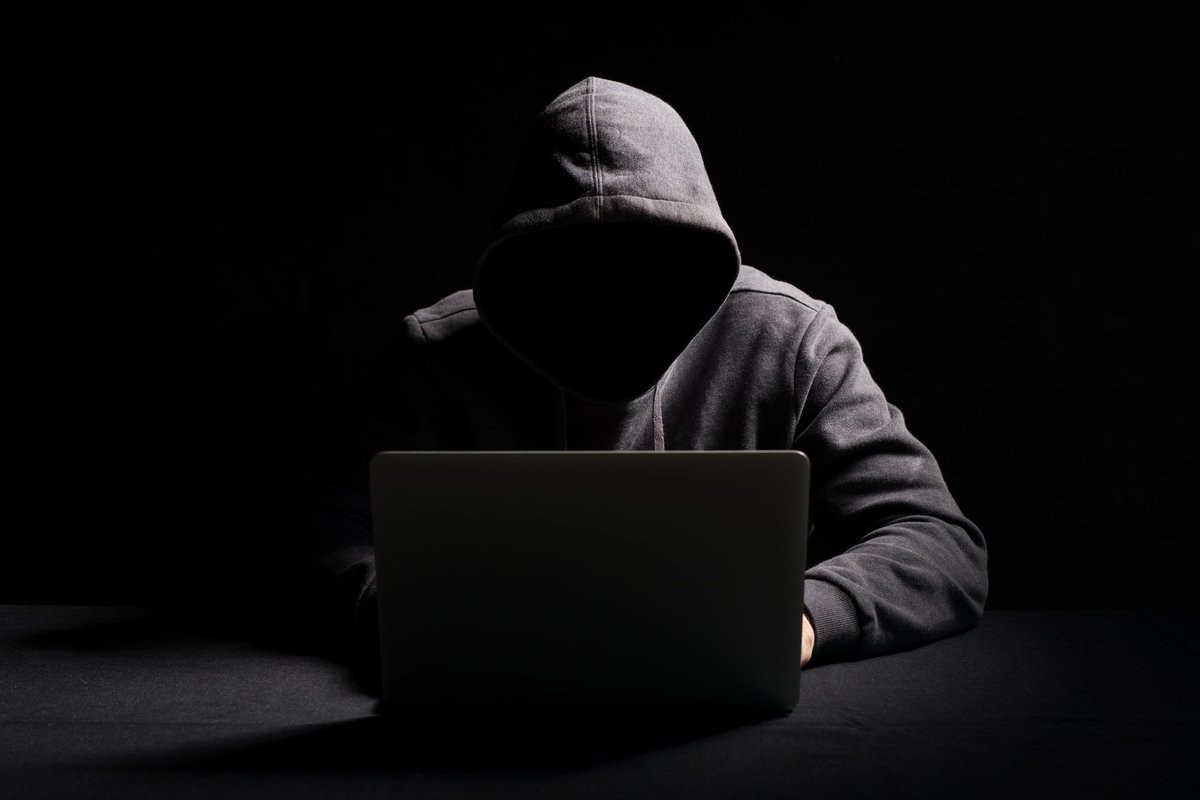 TomislavHorva20's tweet image. X se pretvorio u Facebook gdje dominiraju lažni profili kojima je jedini cilj vrijeđati pojedince iza sigurnosti anonimnosti. X (Twitter) ne tako davno bila je najozbiljnija društvena mreža. Danas je okupljalište anonimnih budala. Normalna aktivnost i rasprava više nije moguća.