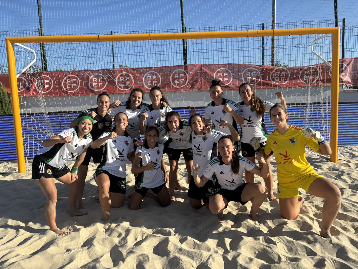 Cacereño Femenino (@cacerenofem) on Twitter photo 🚨🚨Enormes nuestras chicas, aunque no somos un buen equipo de bolos 🎳, son un EQUIPAZO en fútbol playa 🏖️.
🥉3️⃣Puesto en la Copa Federación femenina, y otra medalla para nuestro club.
<a href="/cdpozoalbensefe/">C.D. Pozoalbense Femenino</a> 2-6 <a href="/CacerenoFem/">Cacereño Femenino</a> 🚨🚨Enormes nuestras chicas, aunque no somos un buen equipo de bolos 🎳, son un EQUIPAZO en fútbol playa 🏖️.
🥉3️⃣Puesto en la Copa Federación femenina, y otra medalla para nuestro club.
<a href="/cdpozoalbensefe/">C.D. Pozoalbense Femenino</a> 2-6 <a href="/CacerenoFem/">Cacereño Femenino</a>