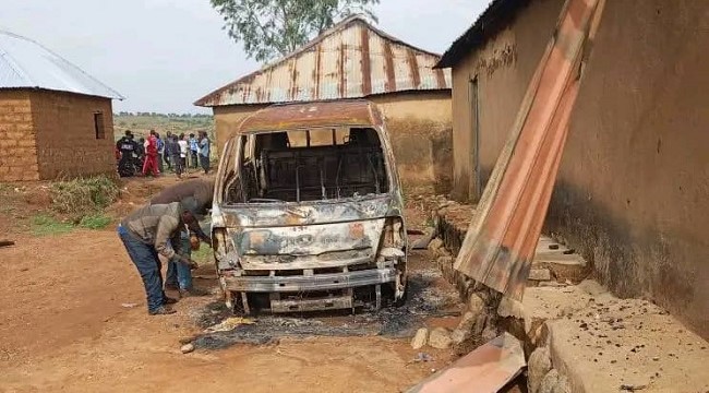 🎯 NEWS

Plateau State Government has petitioned the Chief of Defence Staff over the Riyom killings under military watch.

Source: The Nation Nigeria