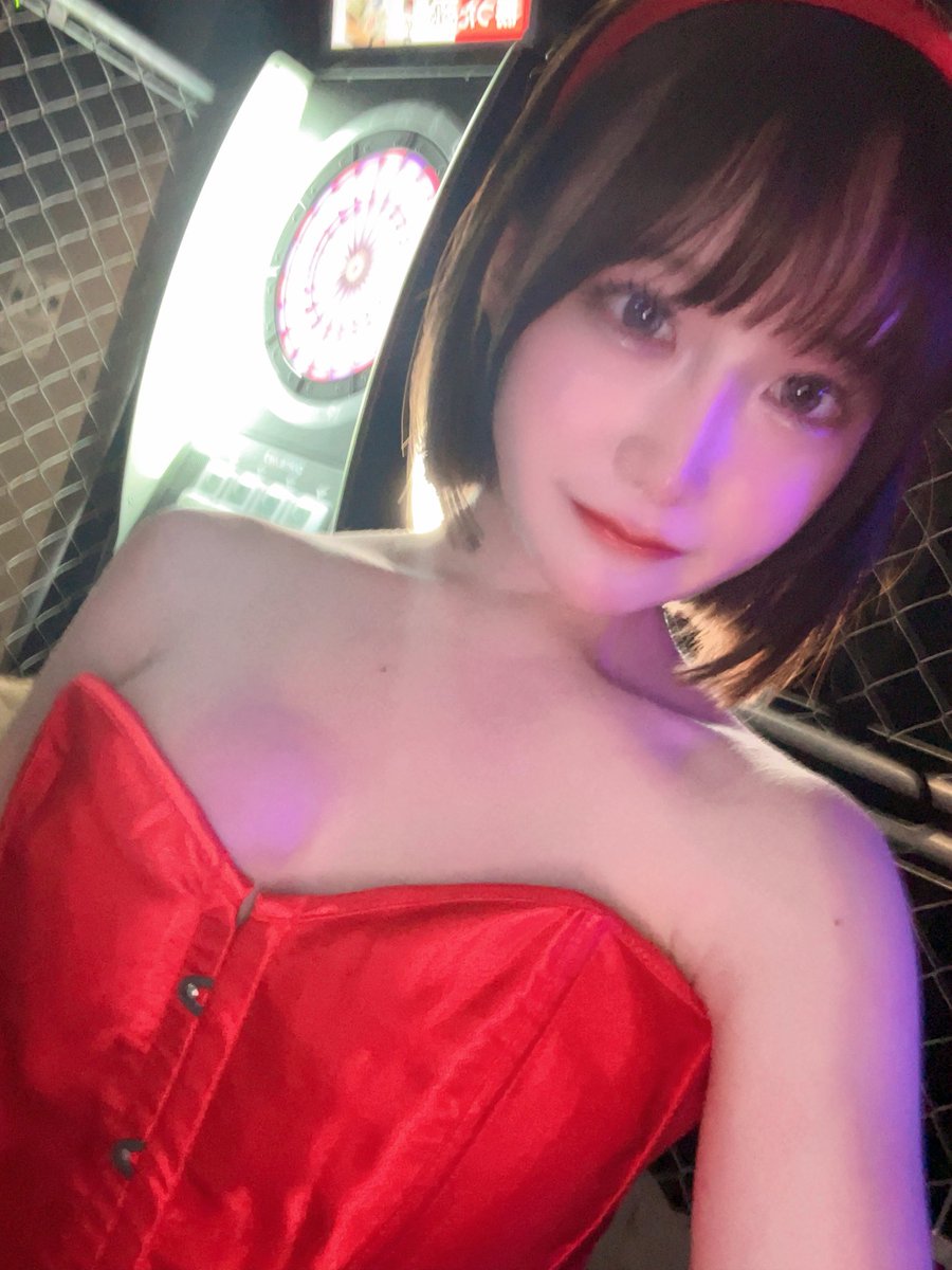 黒の掟17時〜22時🔱
真っ赤な衣装でお待ちしております🫶