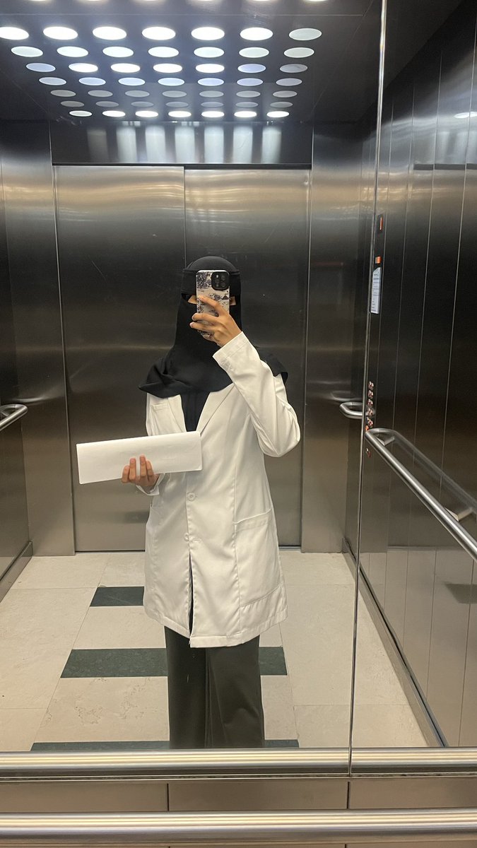 أريـام هـزازي. tweet media