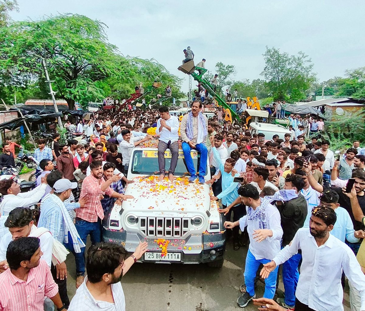 JSMedia336533's tweet photo. उनियारा की जनता में नरेश भाई के लिए जबरदस्त उत्साह देखने को मिल रहा है
इंक़लाब जिंदाबाद
#NareshMeena
#nareshmeena
#highlight
#todaypic
#post
#deepak
#nagaur https://t.co/P2m5jTL49t